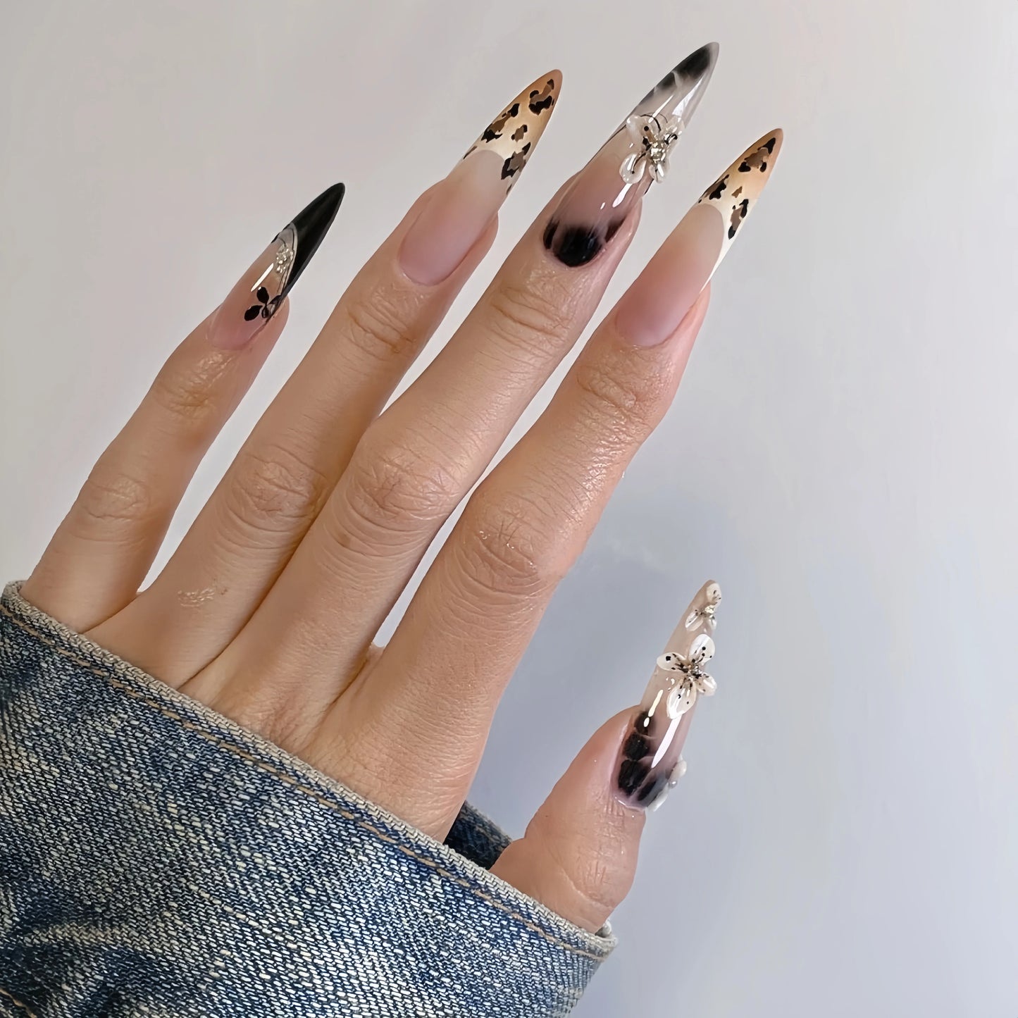 leopard-print nail tip